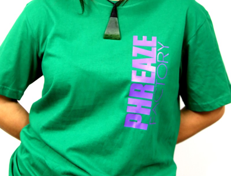 PF Vertical Allura Contrast Tee
